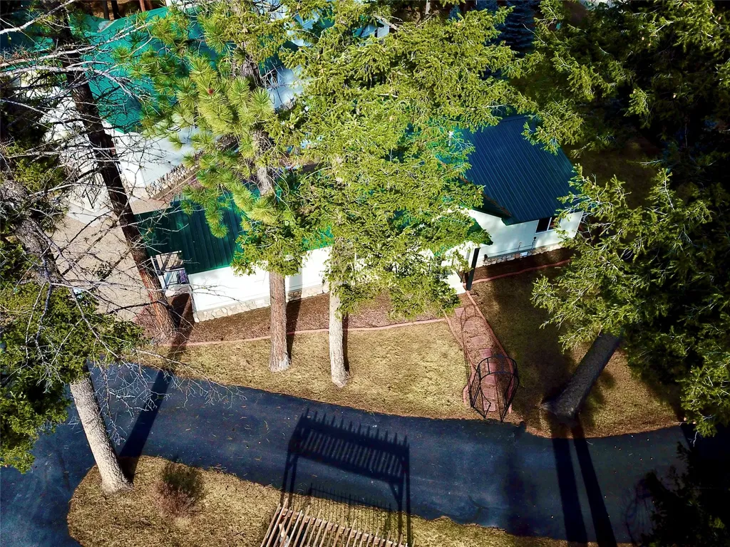 208 4th Avenue Lincoln MT 59639