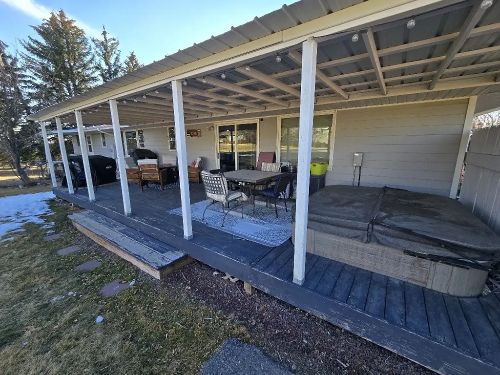 303 11th Avenue NE Choteau MT 59422