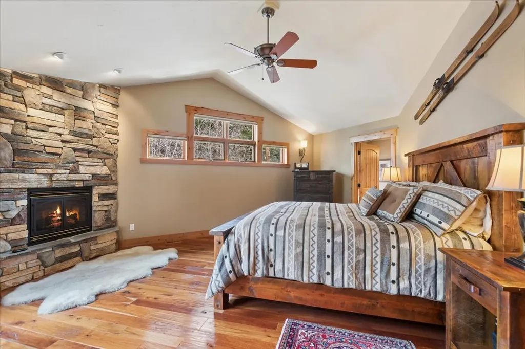 335 Jib Lane Lakeside MT 59922