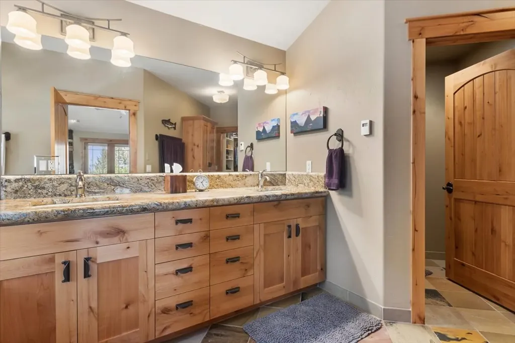 335 Jib Lane Lakeside MT 59922