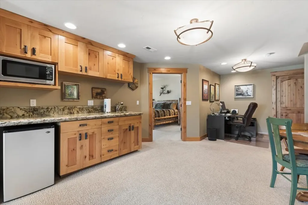 335 Jib Lane Lakeside MT 59922
