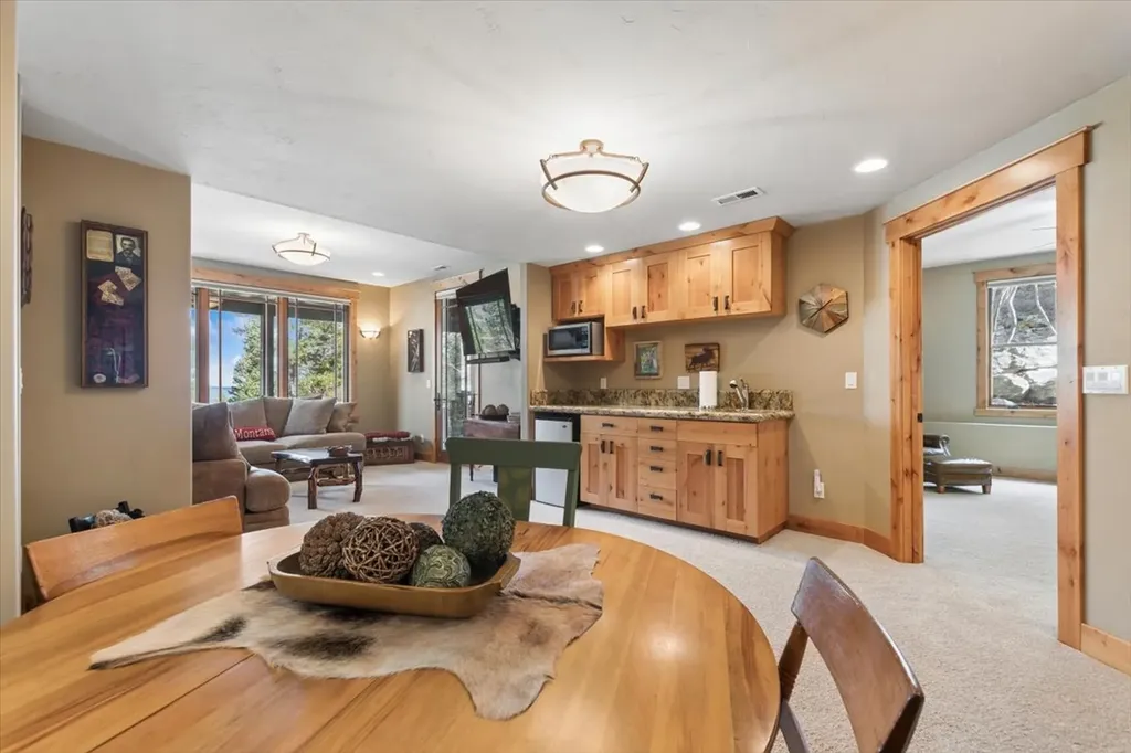 335 Jib Lane Lakeside MT 59922