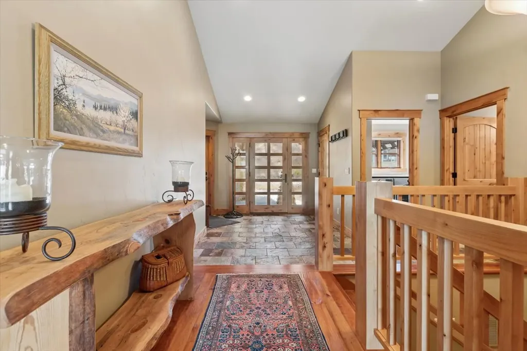 335 Jib Lane Lakeside MT 59922
