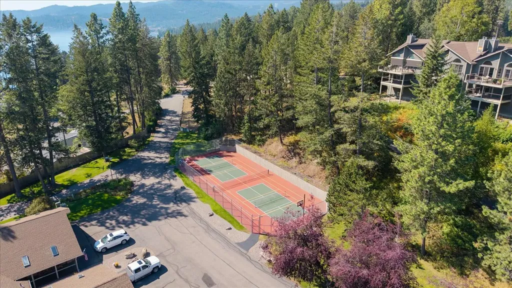 335 Jib Lane Lakeside MT 59922