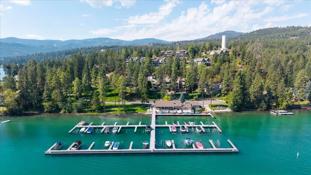 335 Jib Lane Lakeside MT 59922