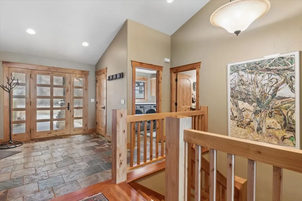 335 Jib Lane Lakeside MT 59922