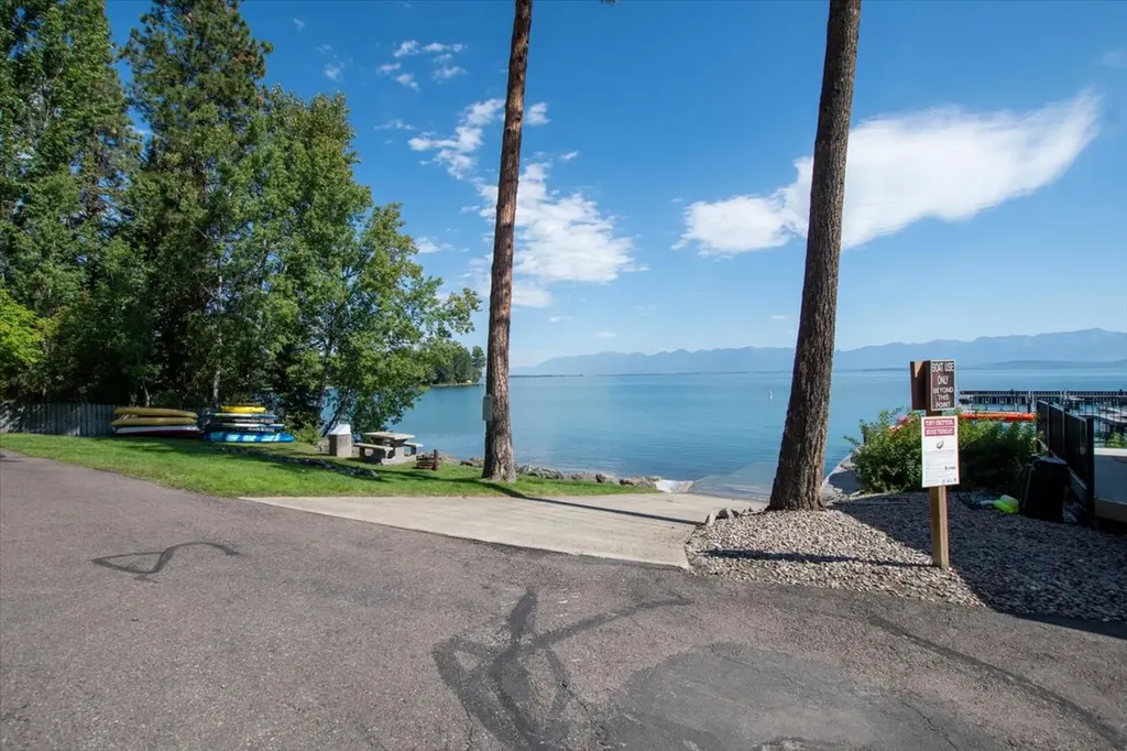 335 Jib Lane Lakeside MT 59922