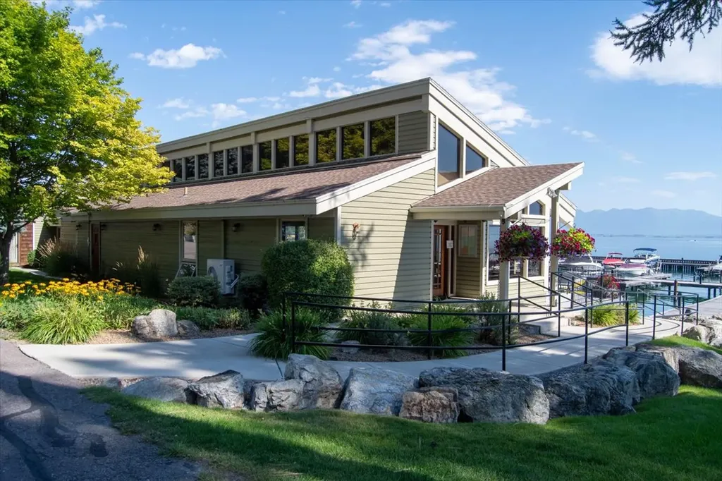 335 Jib Lane Lakeside MT 59922