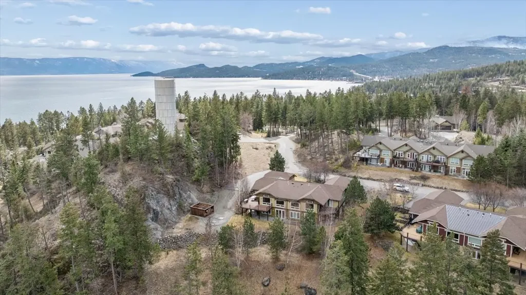335 Jib Lane Lakeside MT 59922
