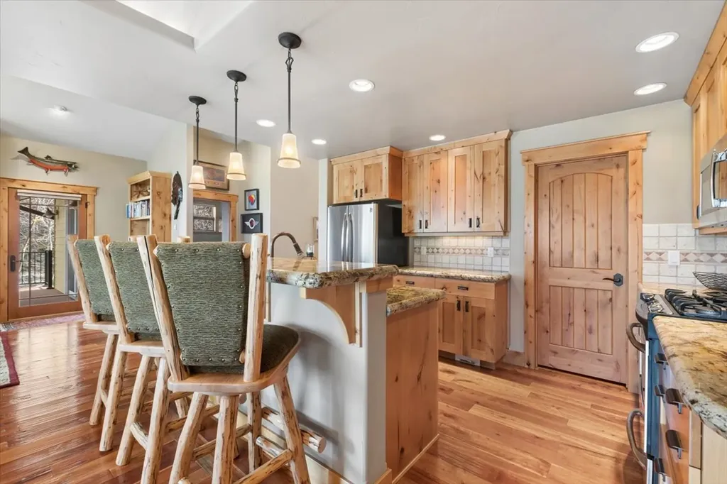 335 Jib Lane Lakeside MT 59922