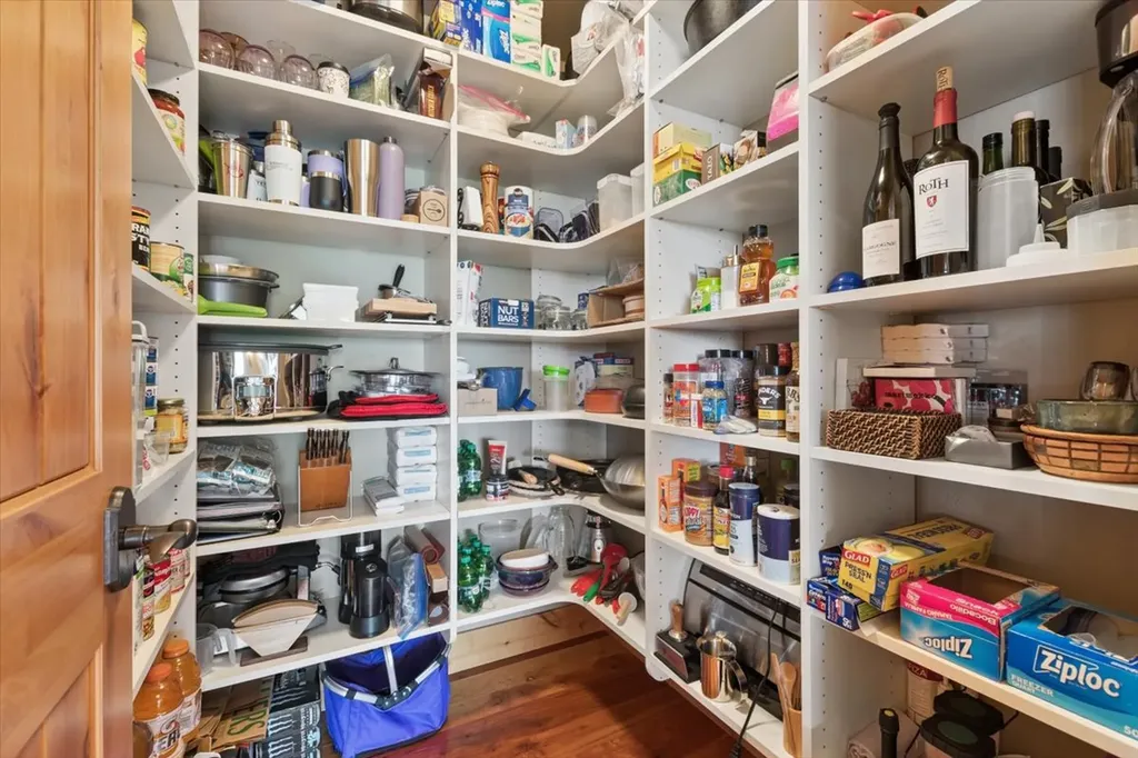 335 Jib Lane Lakeside MT 59922