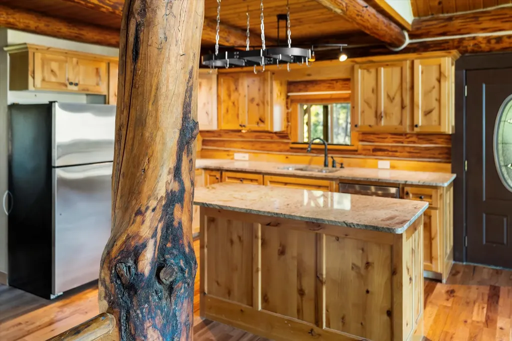 12860 Kelley Drive Bigfork MT 59911