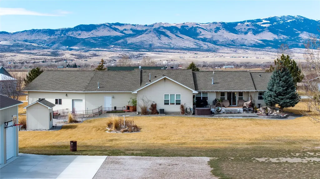 27 Sautter Lane Townsend MT 59644