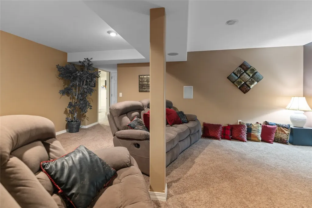 27 Sautter Lane Townsend MT 59644