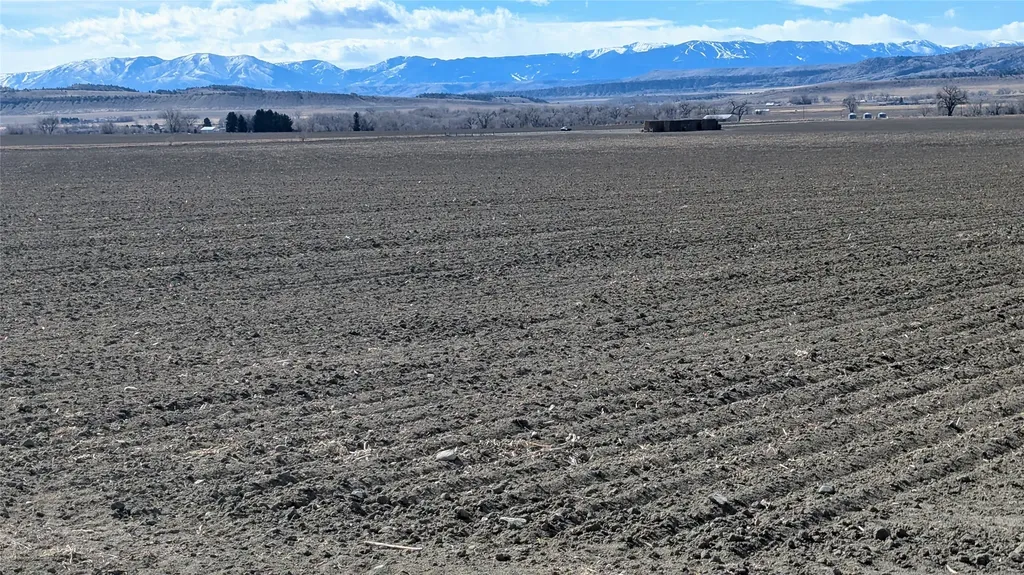 Tbd Lower River Road Fromberg MT 59029