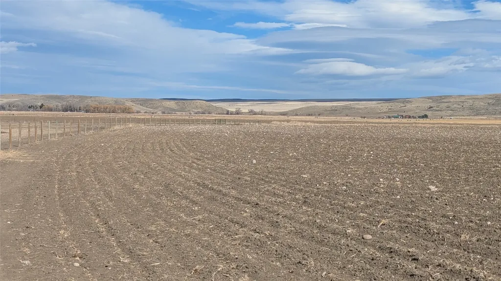 Tbd Lower River Road Fromberg MT 59029