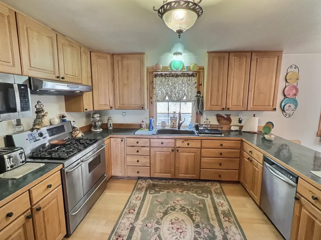 152 Buffalo Bill Road Plains MT 59859