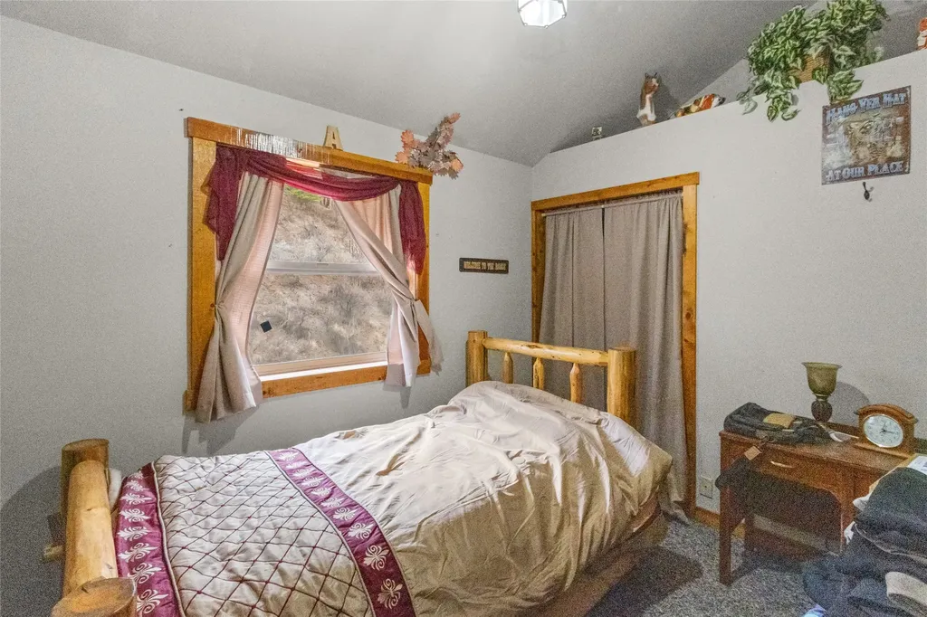 152 Buffalo Bill Road Plains MT 59859