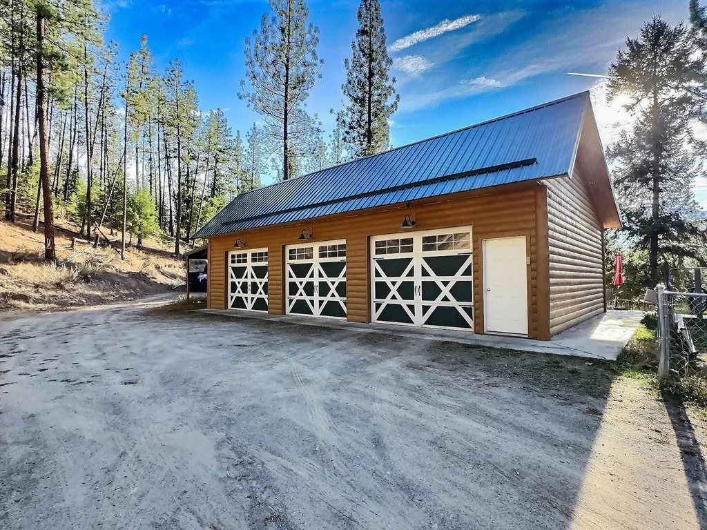 152 Buffalo Bill Road Plains MT 59859