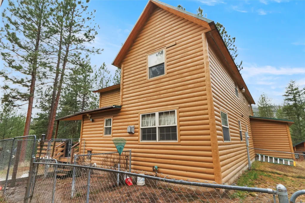 152 Buffalo Bill Road Plains MT 59859