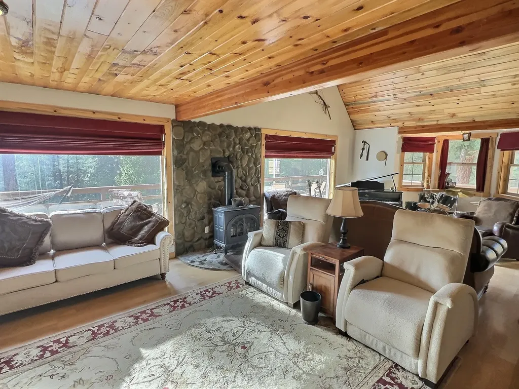 152 Buffalo Bill Road Plains MT 59859