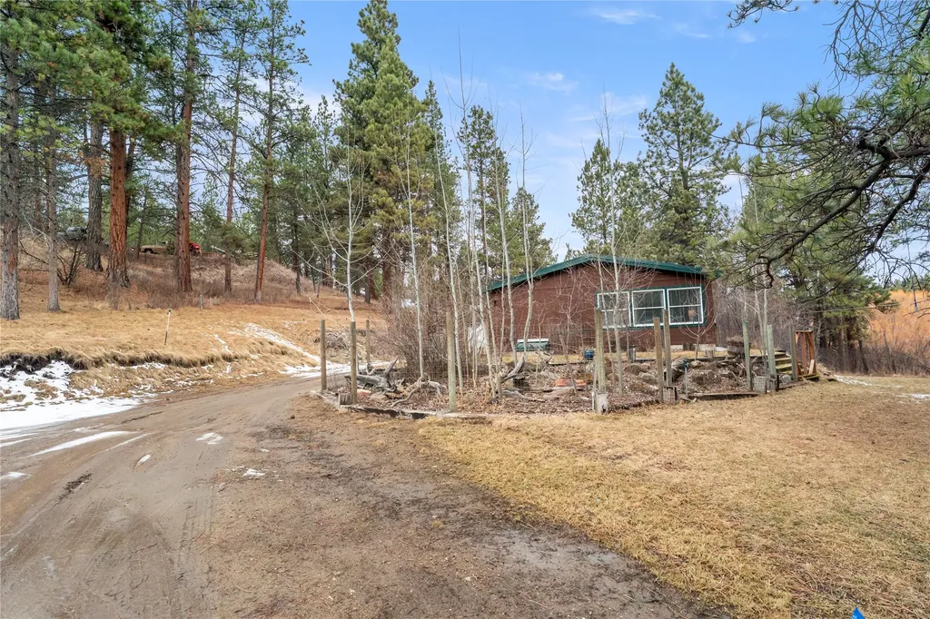 53 Woodland Park Loop Clancy MT 59634