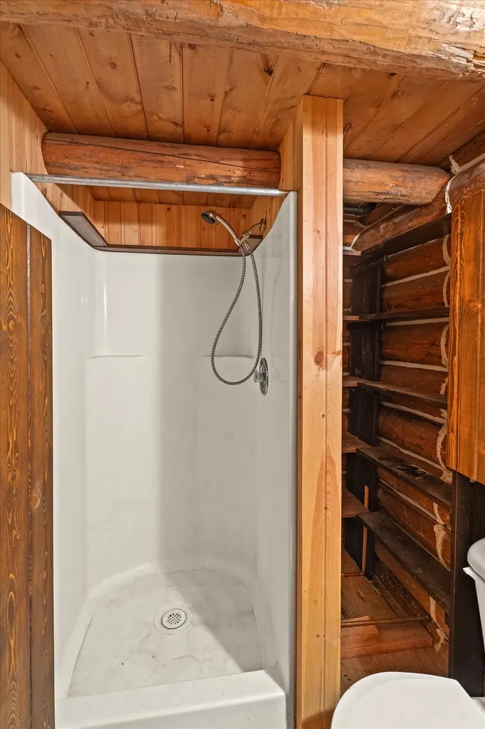 796 Tamarack Lane Troy MT 59935