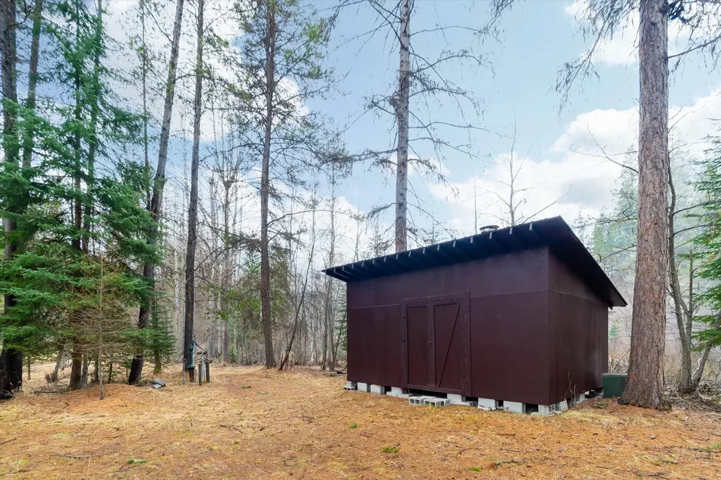 796 Tamarack Lane Troy MT 59935