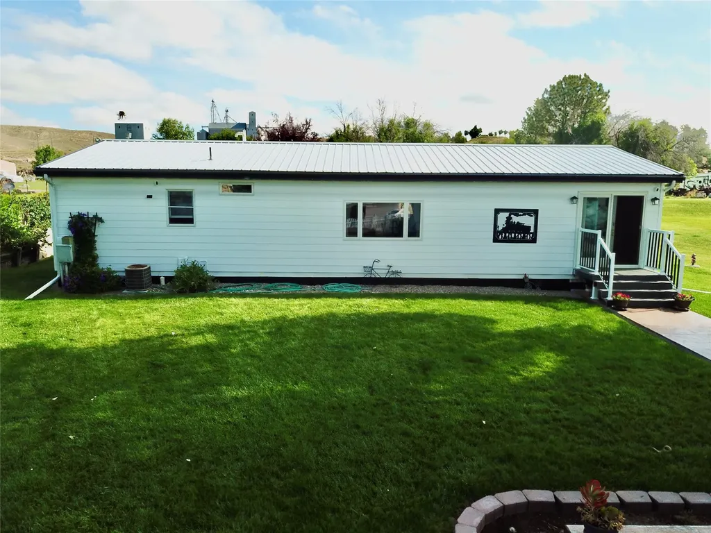 1116 27th Street Fort Benton MT 59442