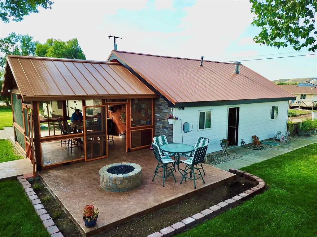 1116 27th Street Fort Benton MT 59442