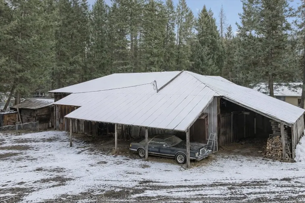 2260 E Lakeshore Drive Whitefish MT 59937
