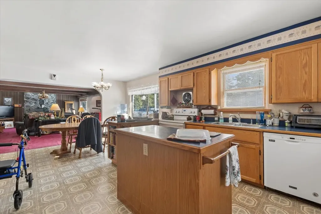 2260 E Lakeshore Drive Whitefish MT 59937