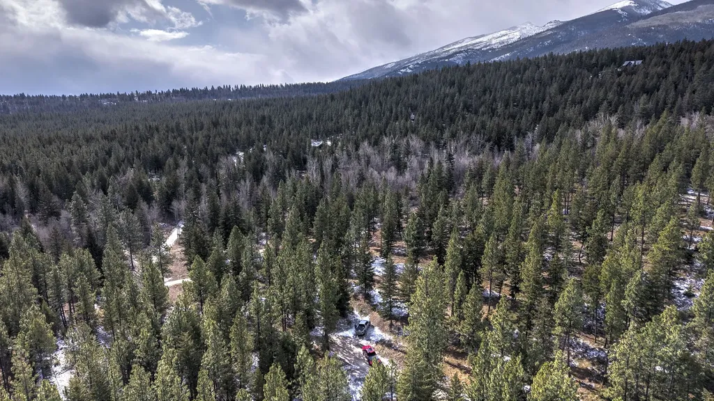 1065 Bear Creek Trail Victor MT 59875