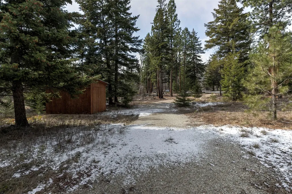 1065 Bear Creek Trail Victor MT 59875
