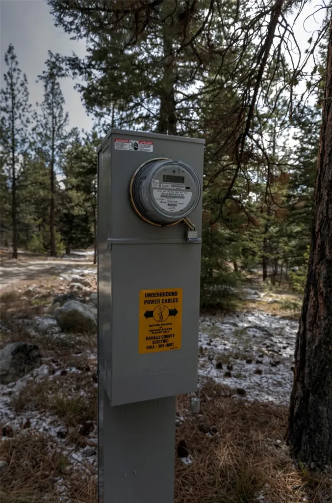 1065 Bear Creek Trail Victor MT 59875