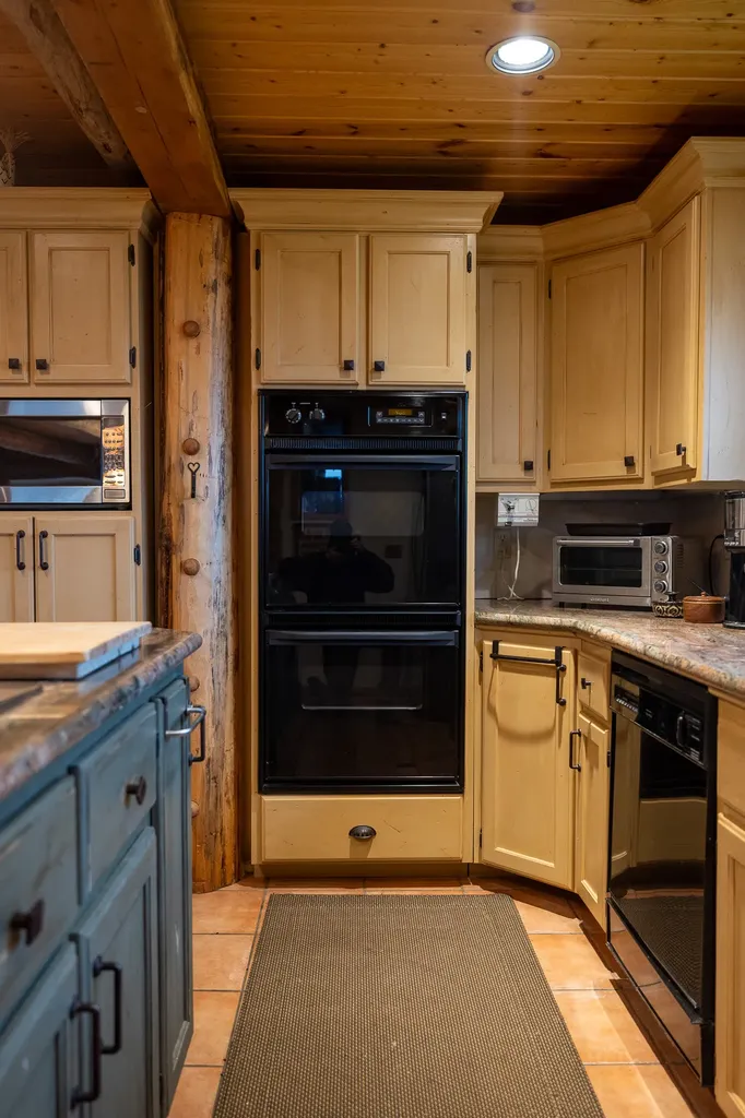 699 Glacier-elk Creek Road Condon MT 59826