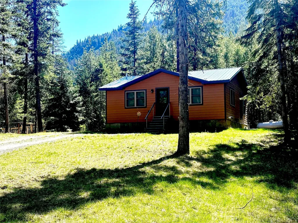 28 Woodside Lane Thompson Falls MT 59873