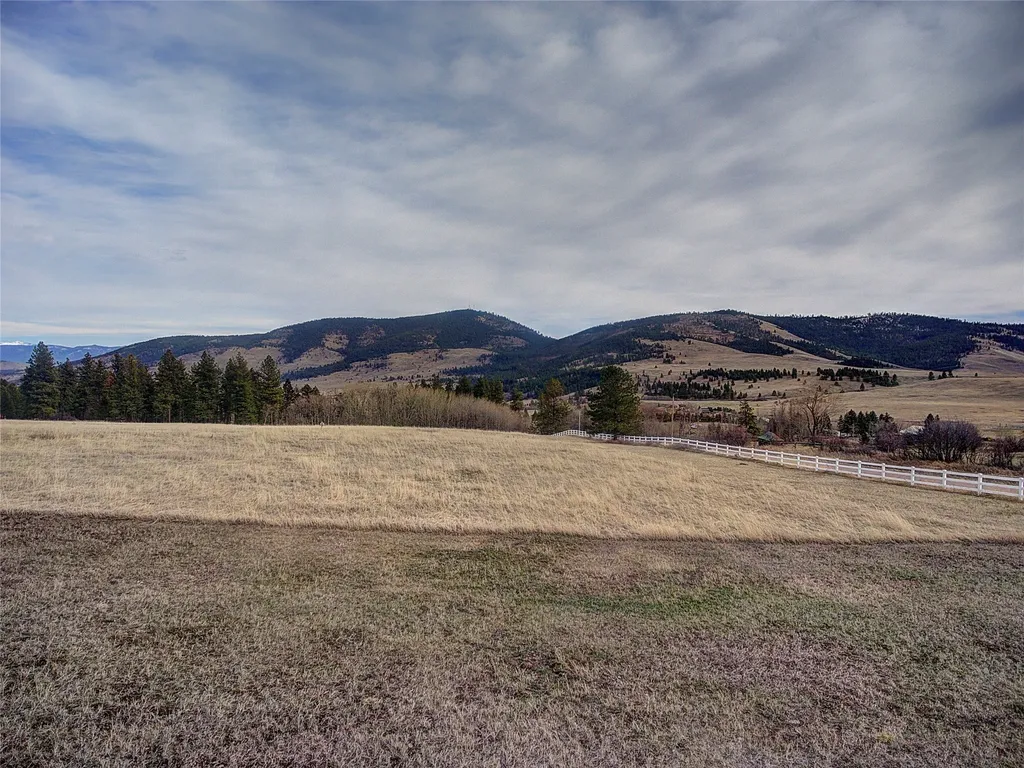 31365 Walking Horse Lane Big Arm MT 59910