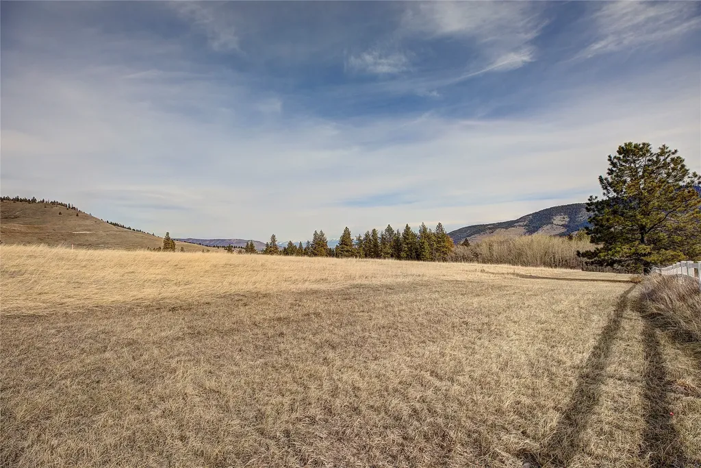 31365 Walking Horse Lane Big Arm MT 59910