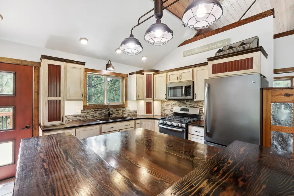 5608 Trinity Way Florence MT 59833