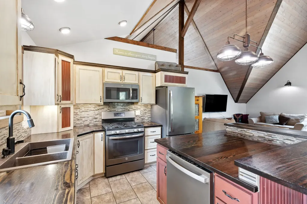 5608 Trinity Way Florence MT 59833