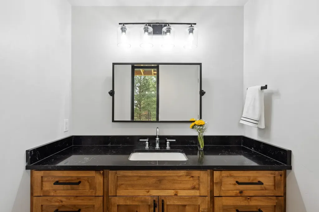 5608 Trinity Way Florence MT 59833