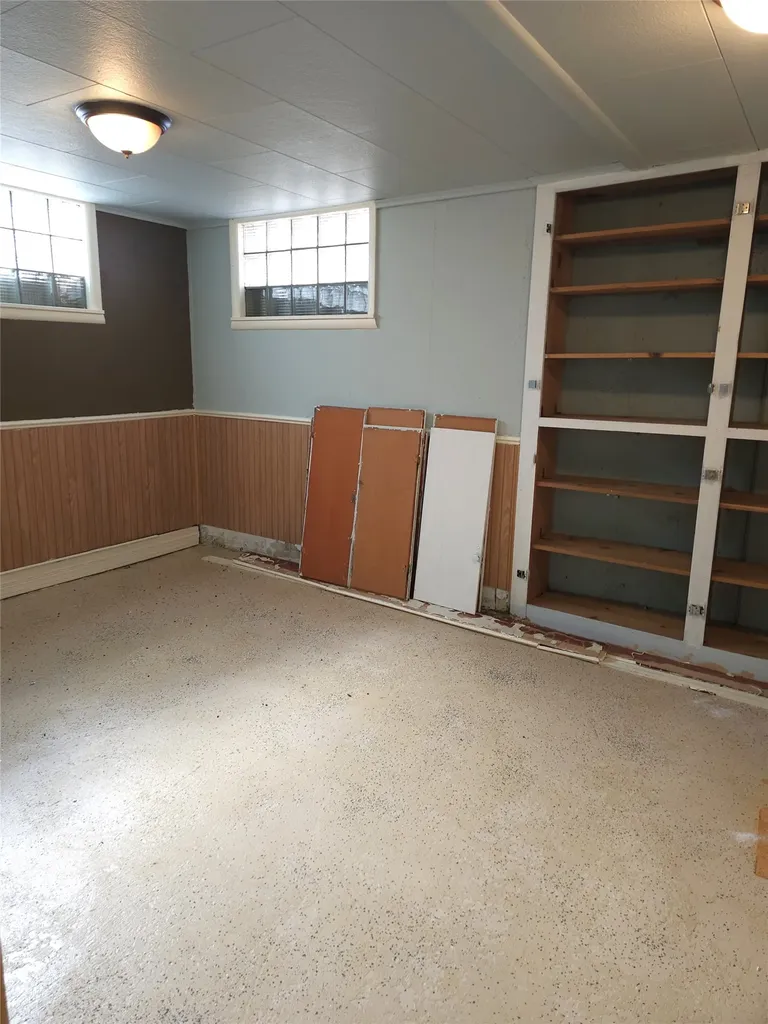 1 S Maryland Street Conrad MT 59425