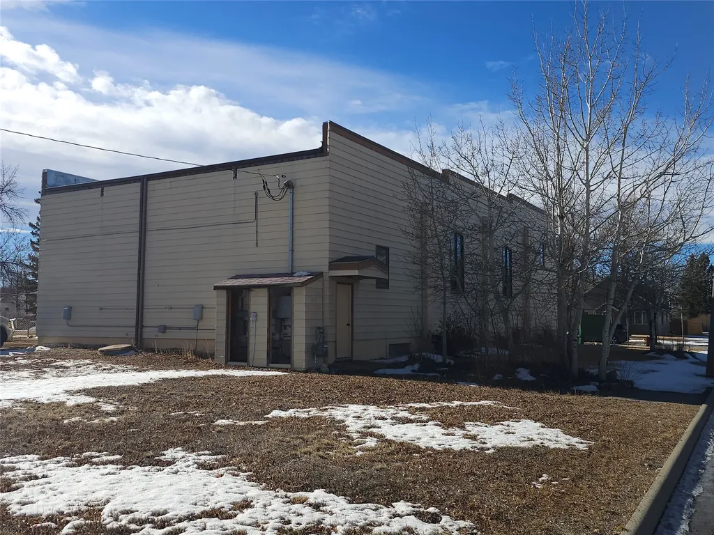 1 S Maryland Street Conrad MT 59425