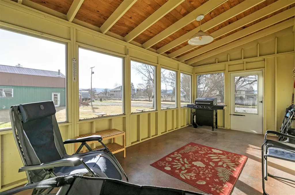 322 Lorraine Lane Hamilton MT 59840