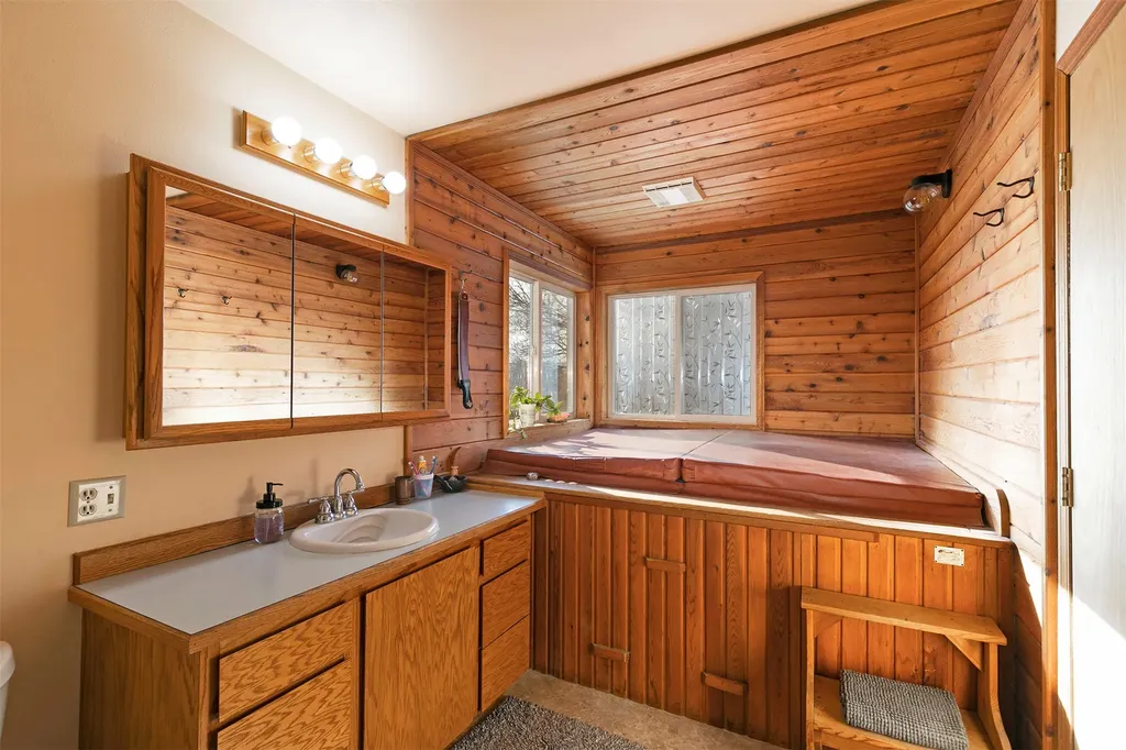 322 Lorraine Lane Hamilton MT 59840