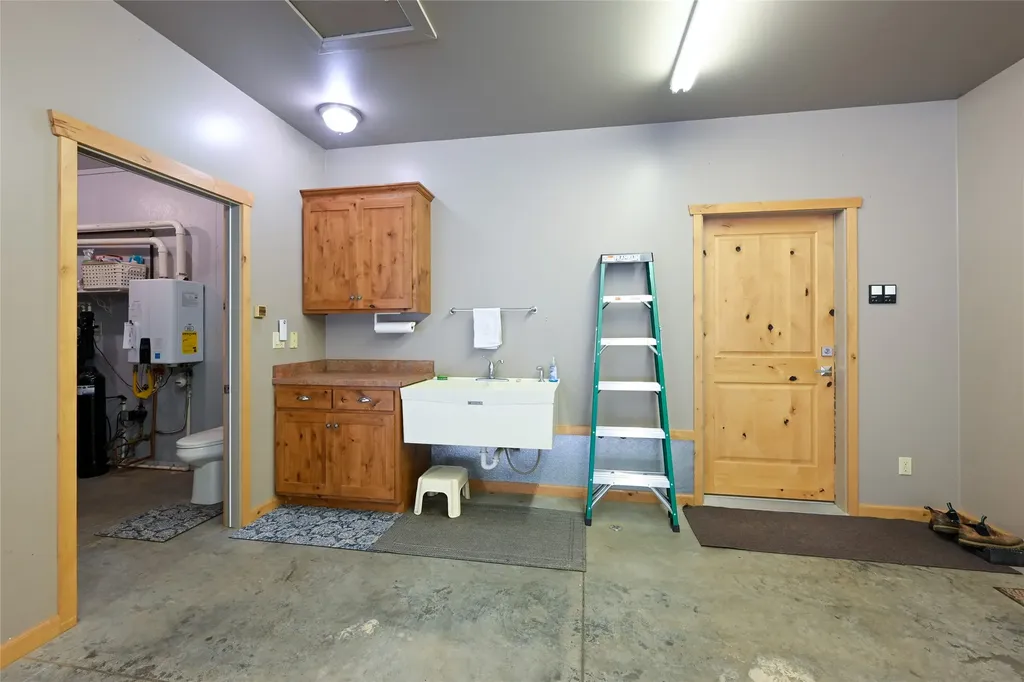 2 Rainbow Court Noxon MT 59853