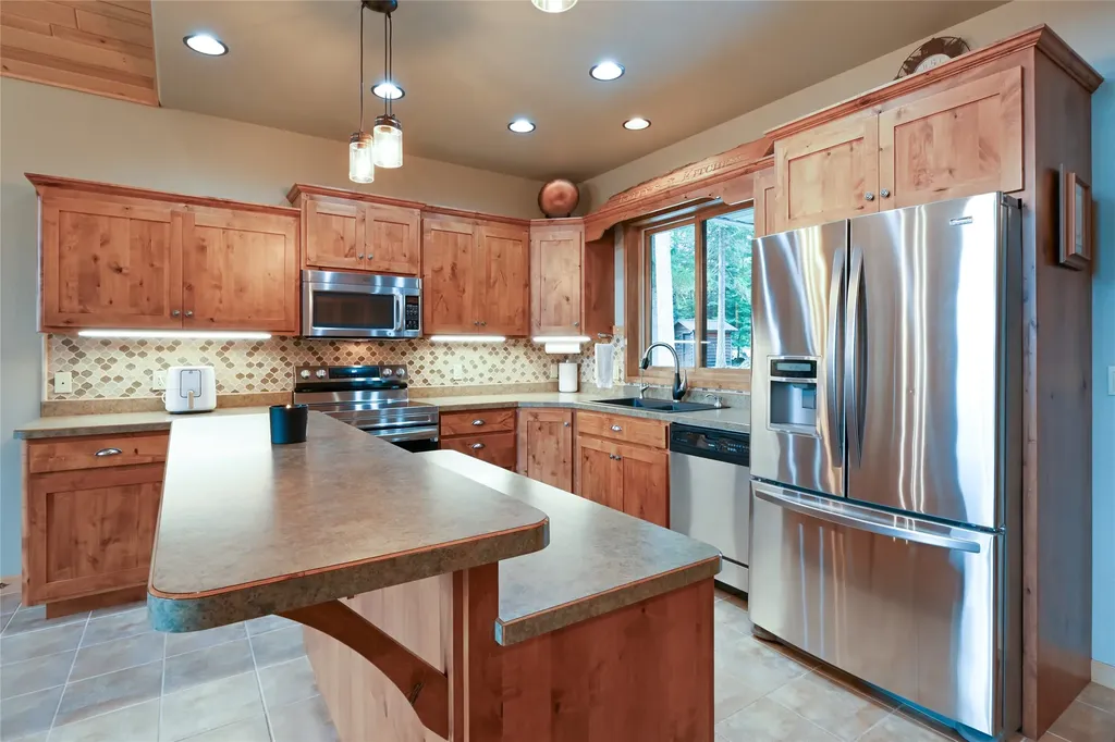 2 Rainbow Court Noxon MT 59853
