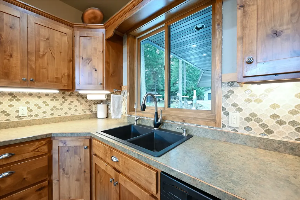 2 Rainbow Court Noxon MT 59853