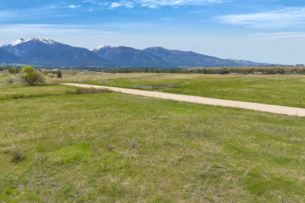 Nkn Cougar Lane Stevensville MT 59870